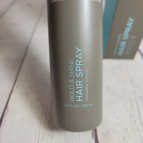 Seacret Hair Spray Hold & Shine Finishing touch 3.4 floz NEW - Picture 2 of 5